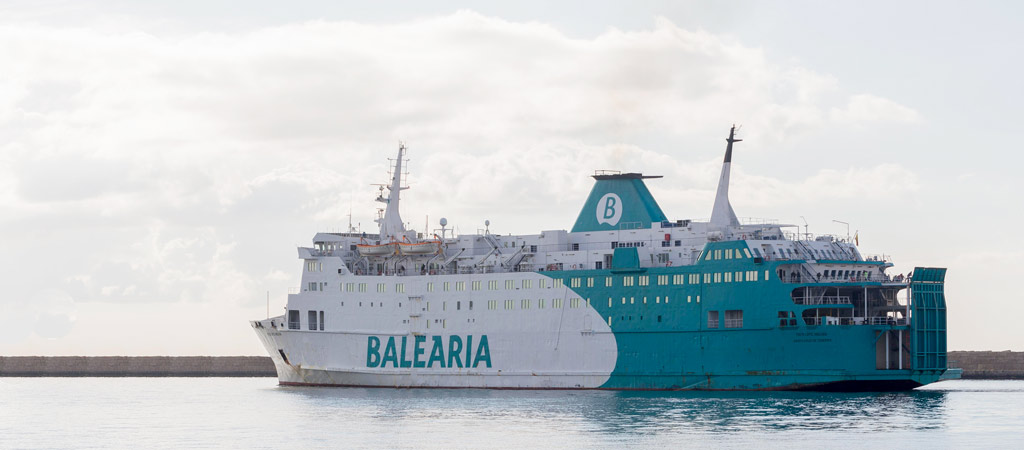 Navegando por el Estrecho, una travesía de Algeciras a Ceuta