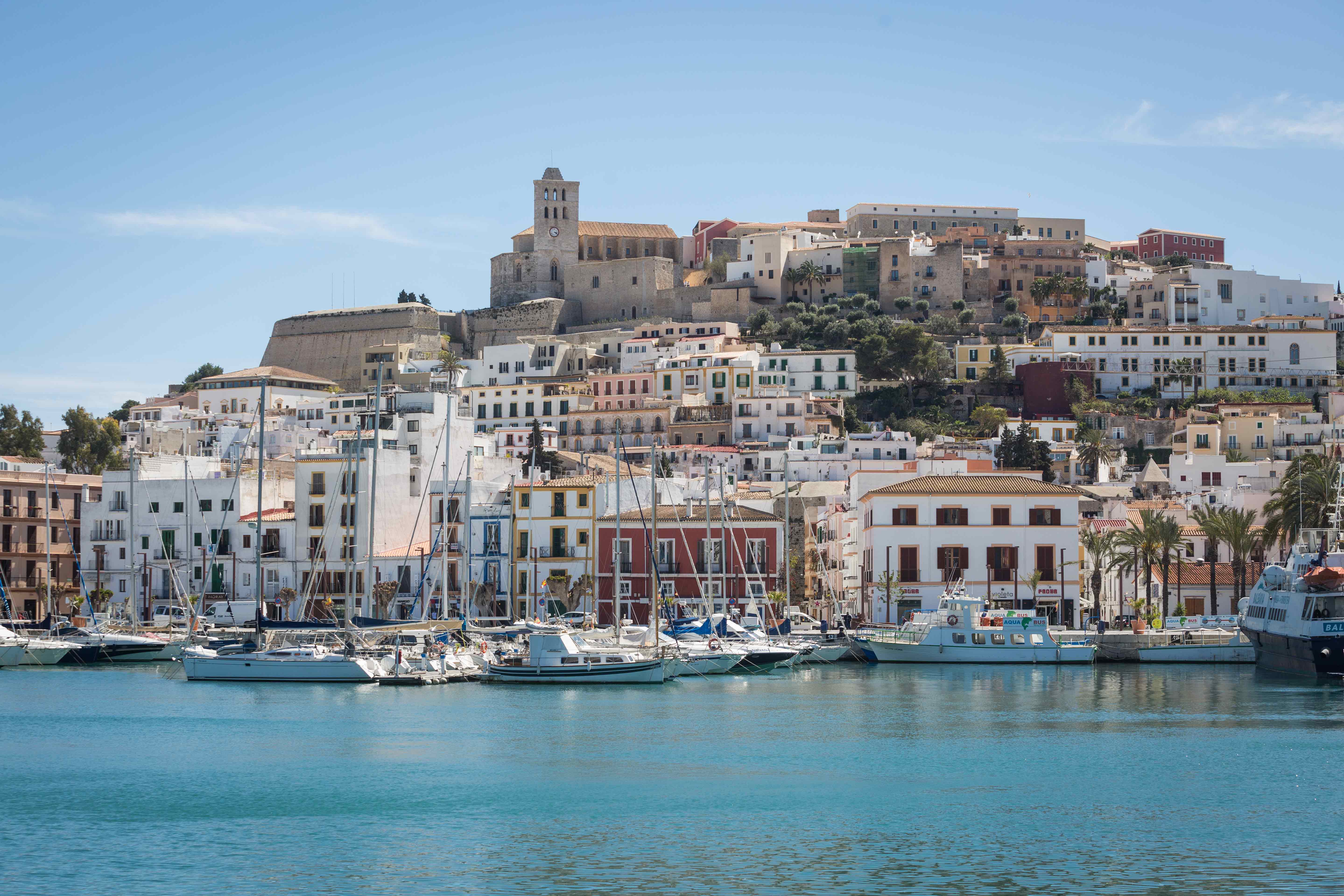 Ibiza: abierto por vacaciones