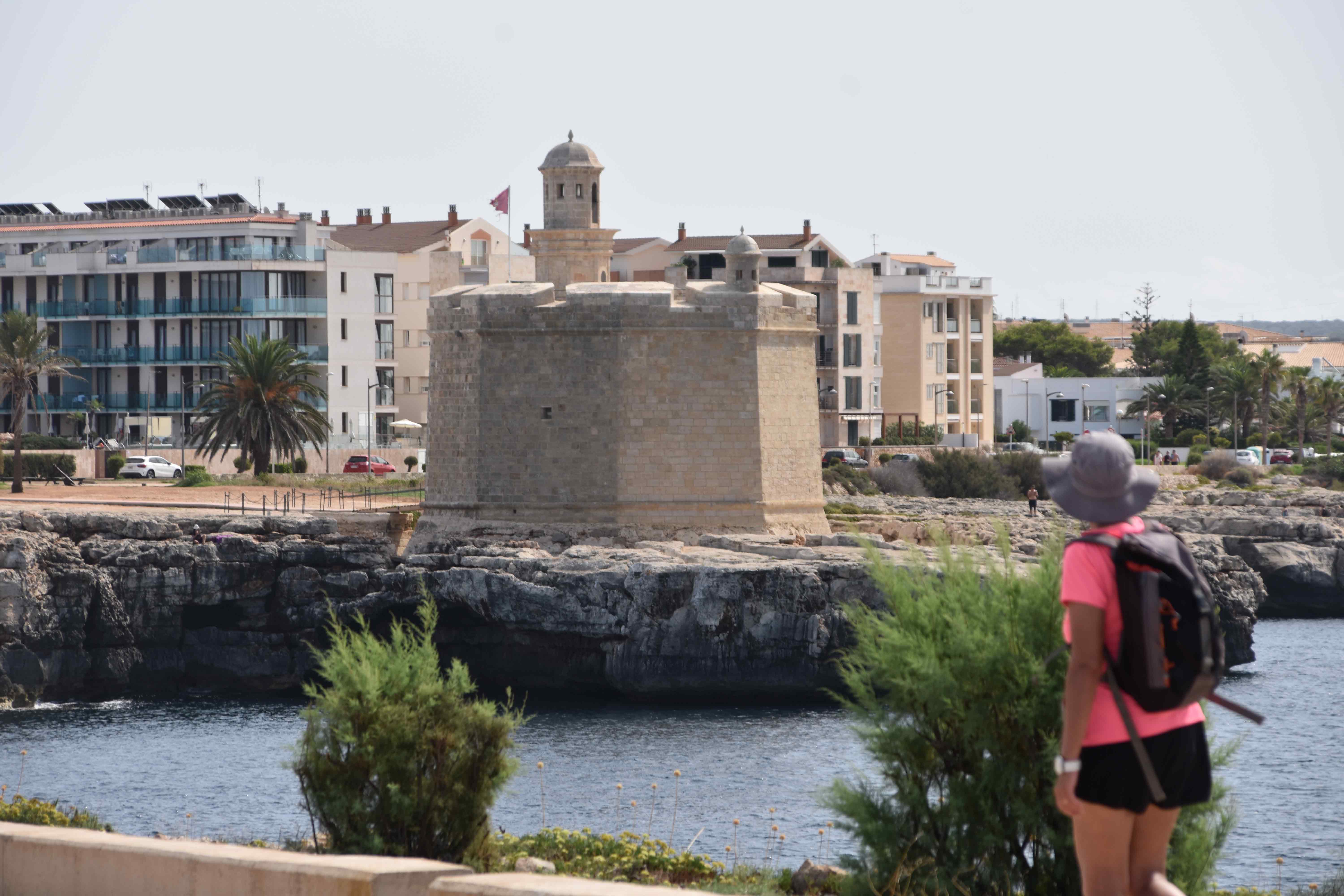 La riba del puerto de Ciutadella: un paseo por su historia y patrimonio